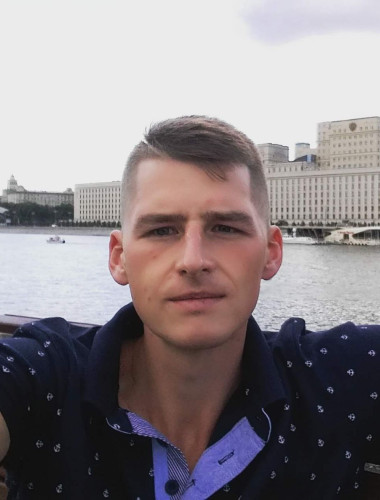 Михаил Медведев