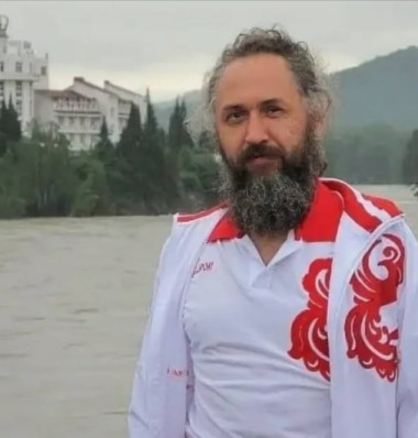 Алексей Устюжин